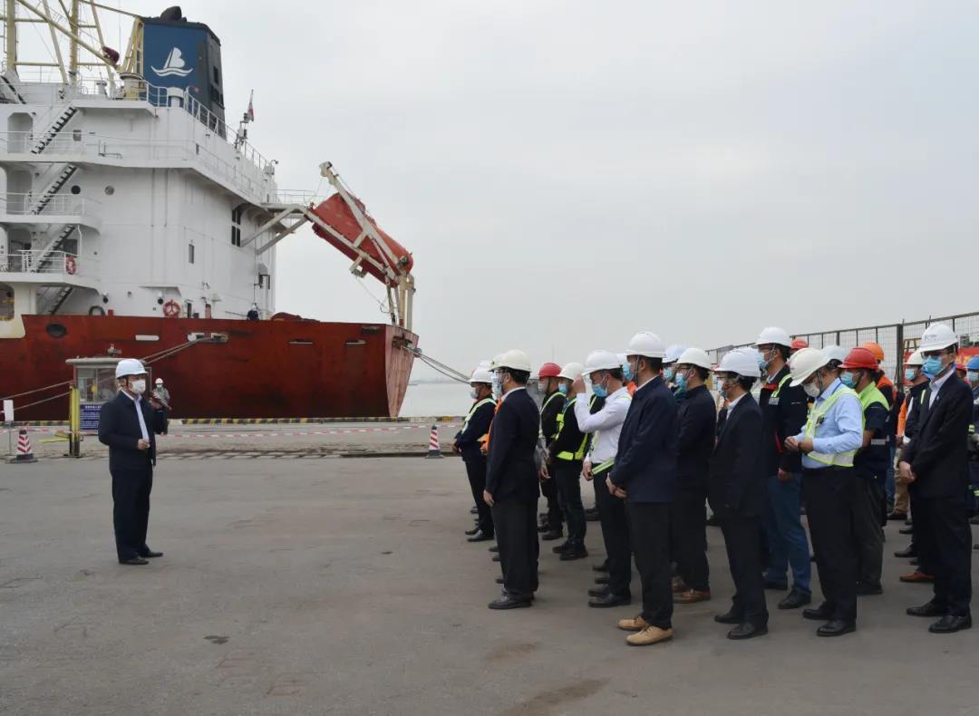 环球ug娱乐组织开展登轮作业人员防疫演练