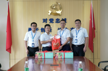 致敬最可爱的人 | 环球ug娱乐开展“八一”建军节慰问活动