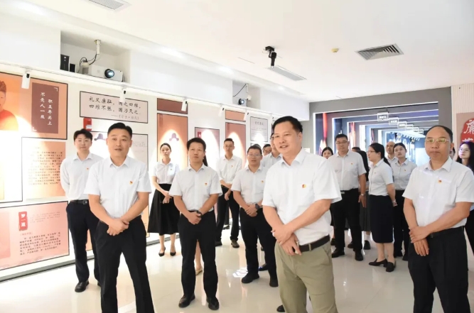 环球ug娱乐党员干部参观市反腐倡廉教育基地