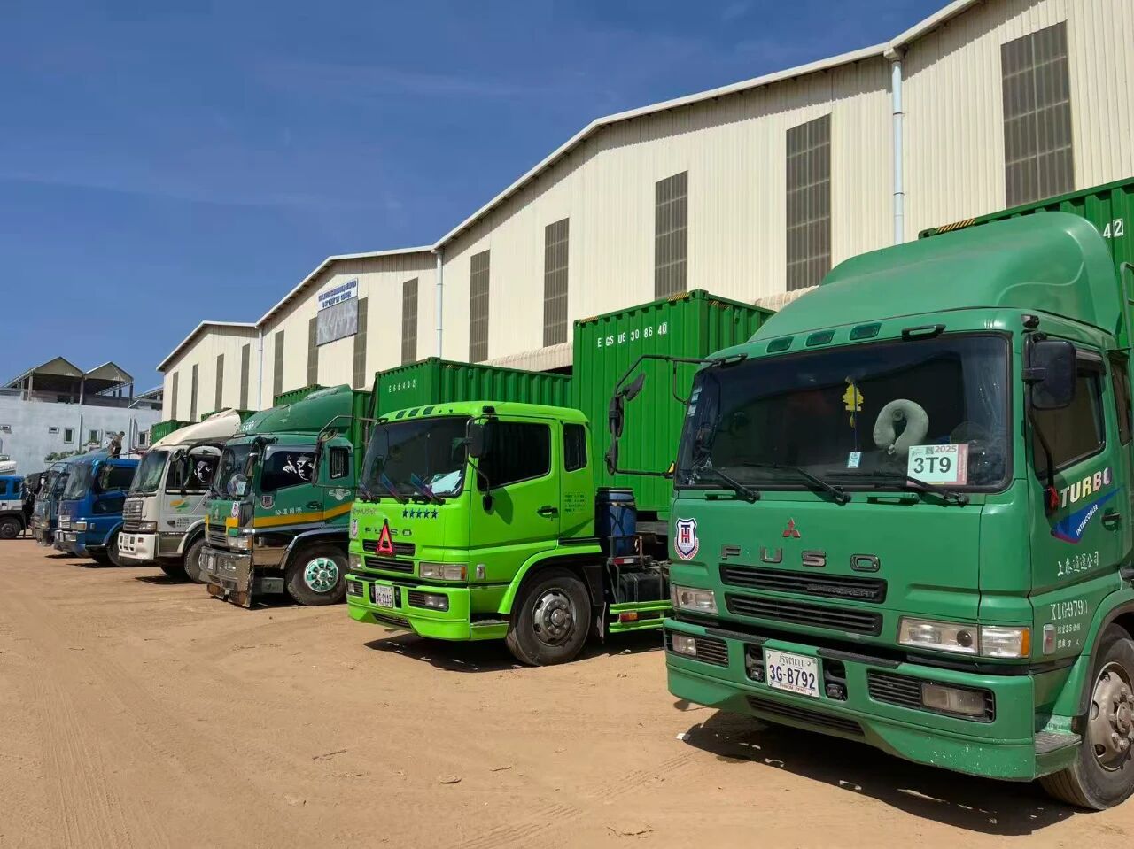 【多式联运项目】东莞港空运供应链公司首批375吨木薯粉启运，打通东南亚跨境物流新通道